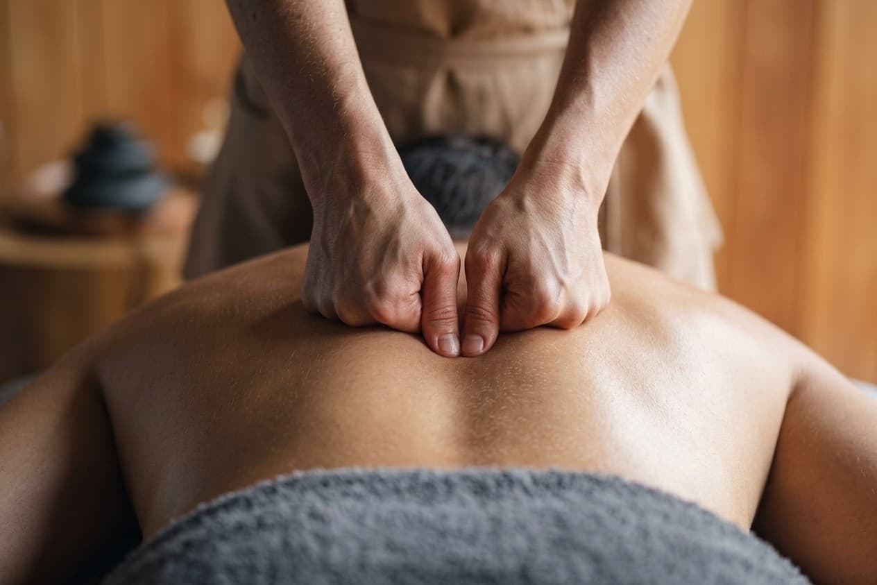 Wohlbefinden Massage - Professionelle Behandlung