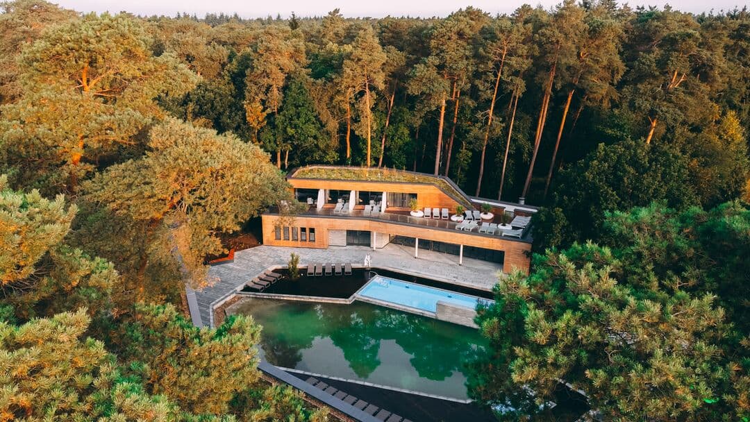 WALDgarten – Natur-Wellness mit Infinity Pool